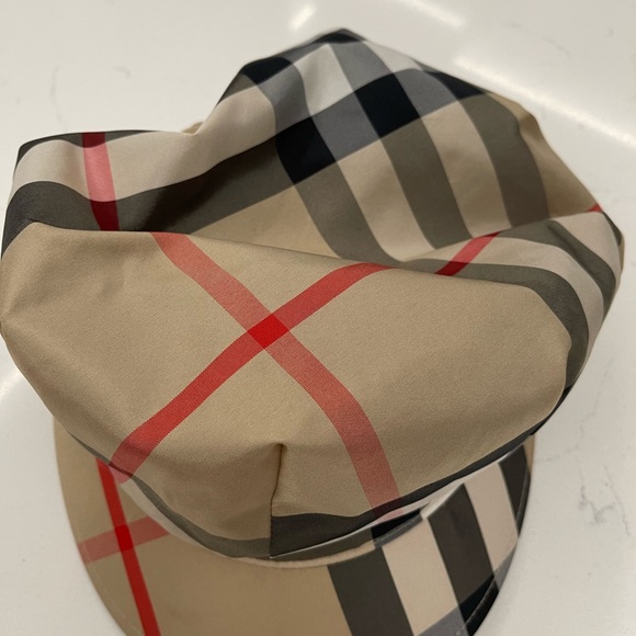 Burberry Pageboy Cap - Picture 5 of 9